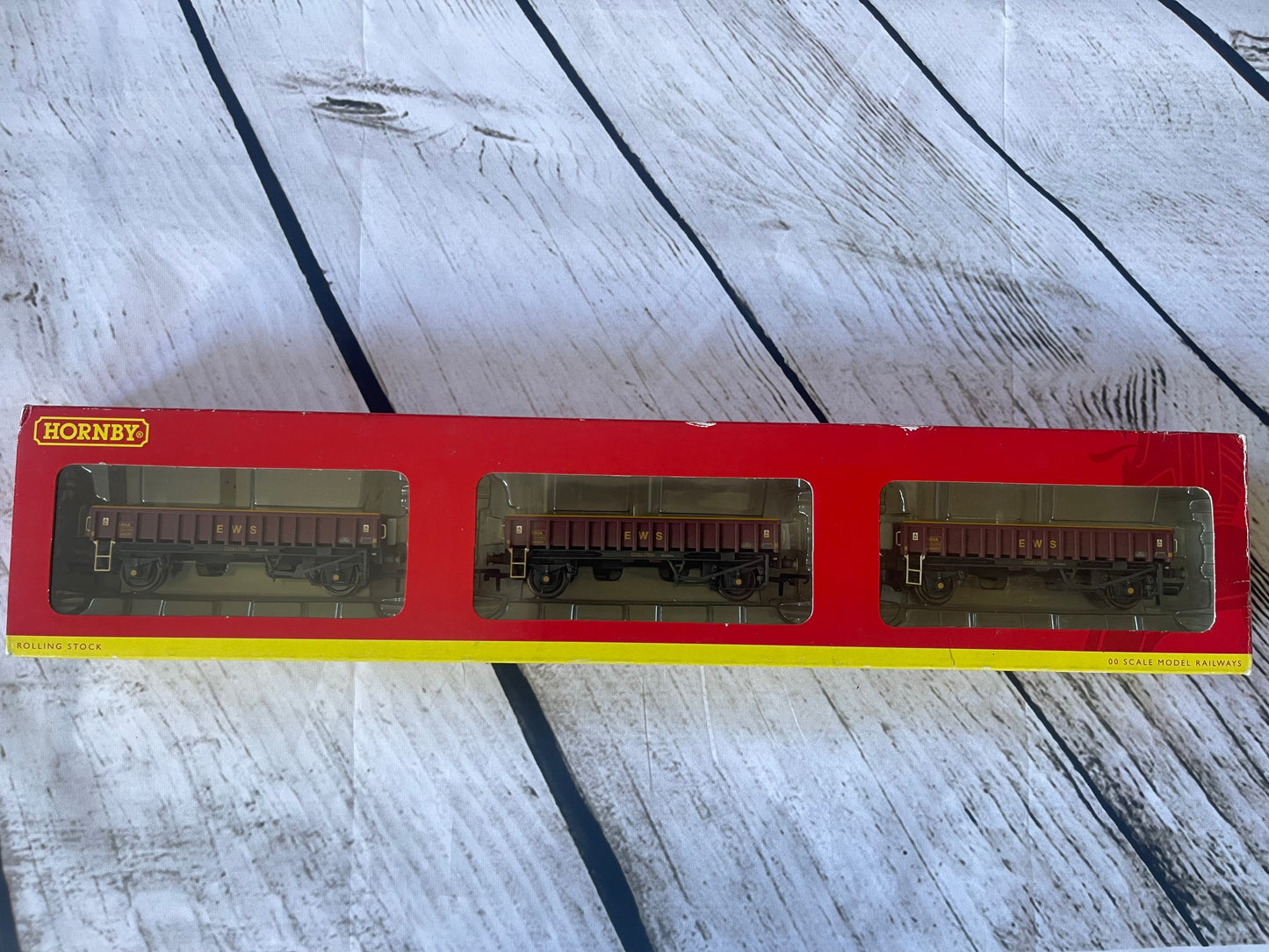 HORNBY R6225A OO GAUGE TRIPLE PACK EWS MHA COALFISH WAGONS