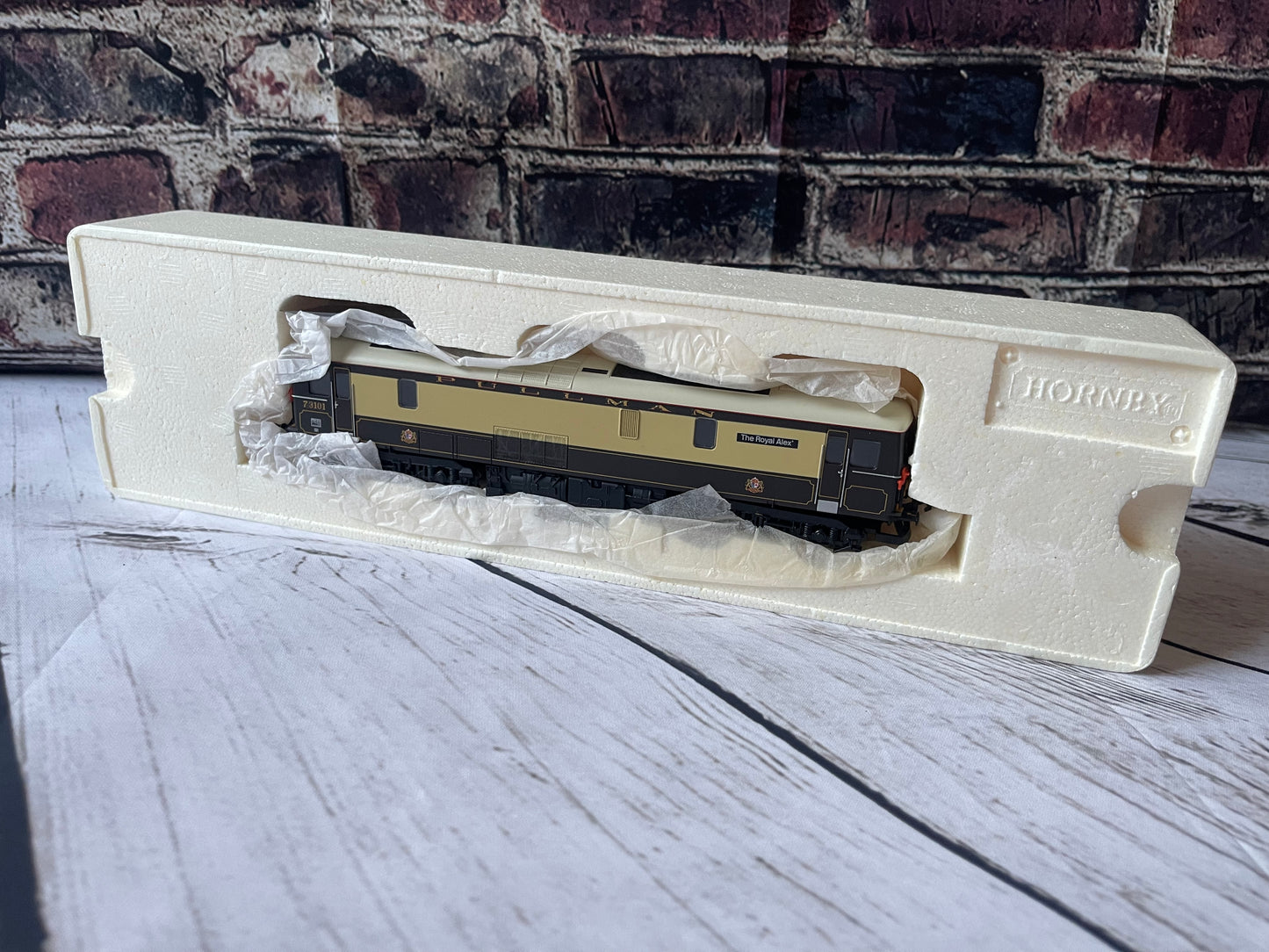 Hornby “Pullman Car Co” Class 73 The Royal Alex R2516