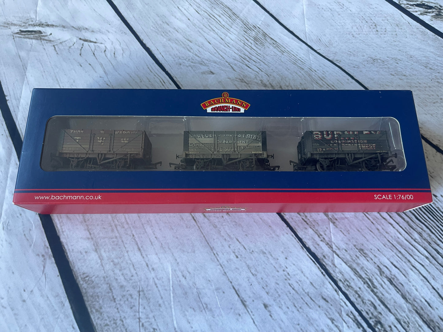 Bachmann 37-095 OO Gauge Triple Pack Northen Private Owner Wagons Weathered