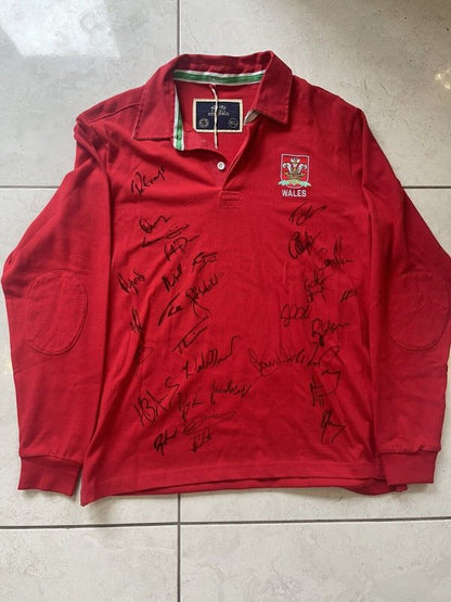 Wales Signed Rugby Shirt Circa 2012/13 - Wales Squad Signatures Lovely Condition