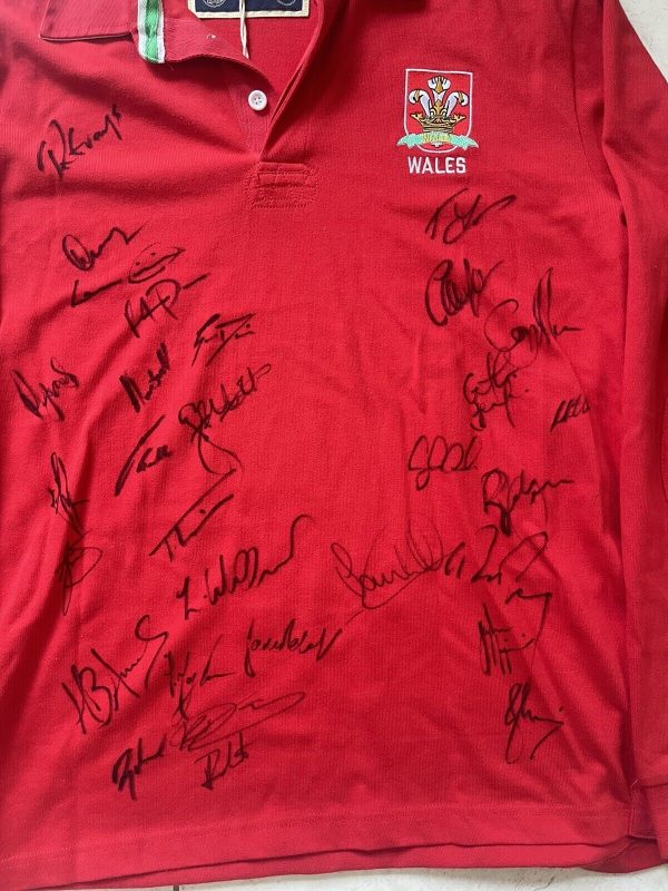 Wales Signed Rugby Shirt Circa 2012/13 - Wales Squad Signatures Lovely Condition