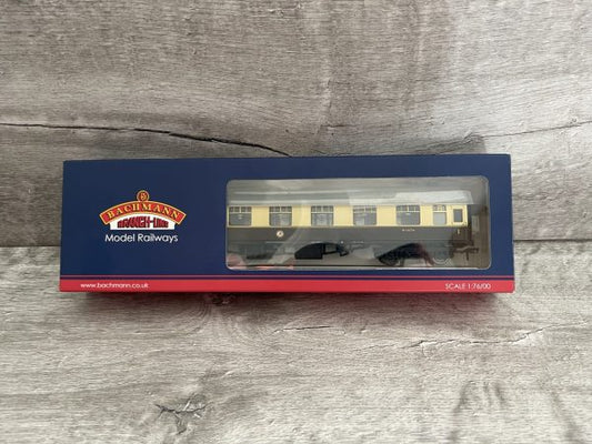 Bachmann Branchline 39-154B BR Mk1 FK First Corridor in Chocolate & Cream - W13074