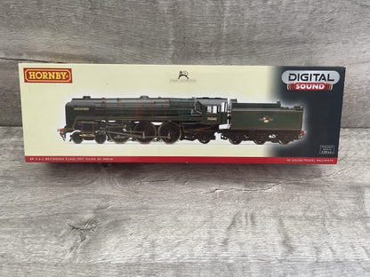 Hornby R2992XS BR 4-6-2 Britannia Class Loco 70040 Clive of India with ESU Sound